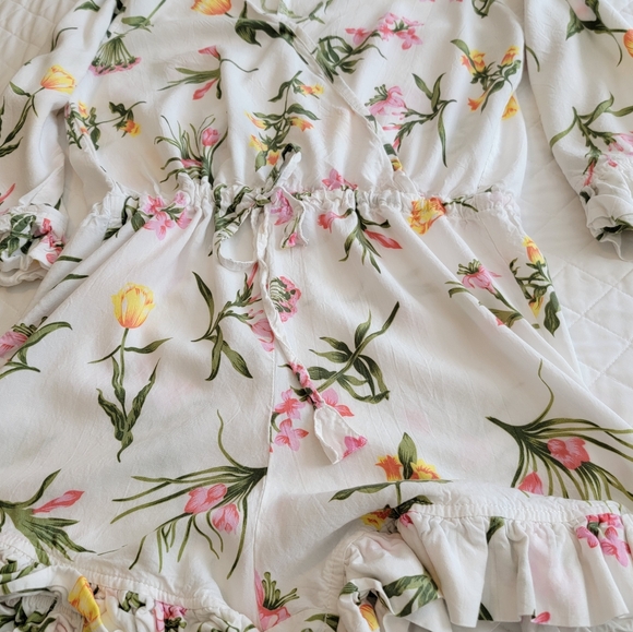 Pijama white sleep/casual feminine romper. Sz S Rayon blend - Picture 2 of 8